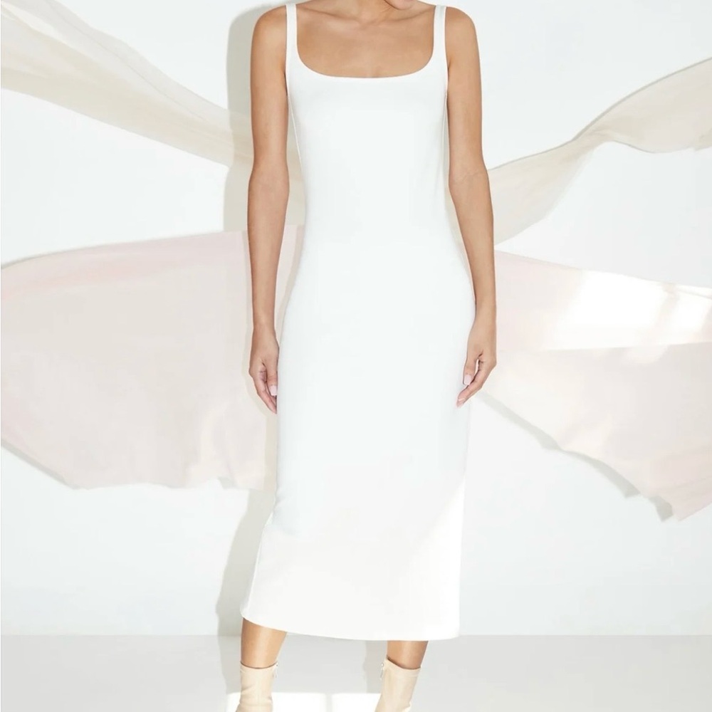 Marcella Ashley Elegant Ivory Sleeveless Dress